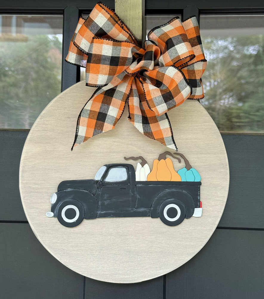 Pickup truck with pumpkins round sign with removable bow