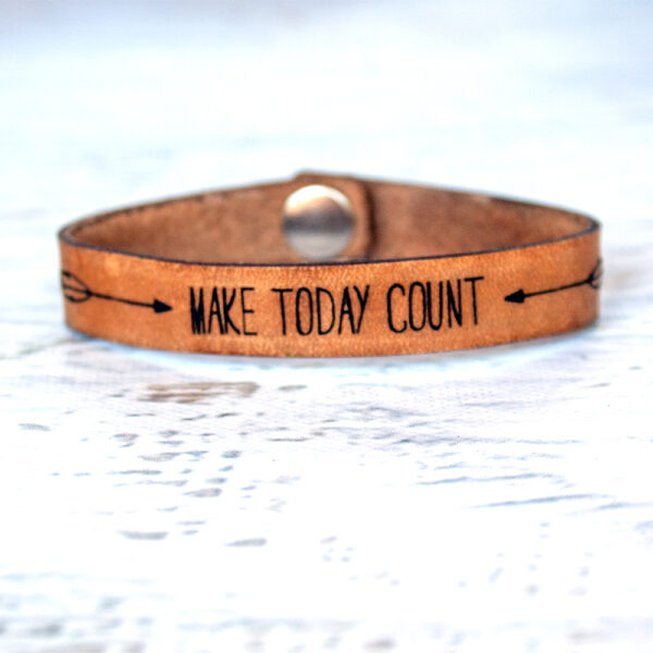 Make today count Skinny Leather Bracelet Java Brown