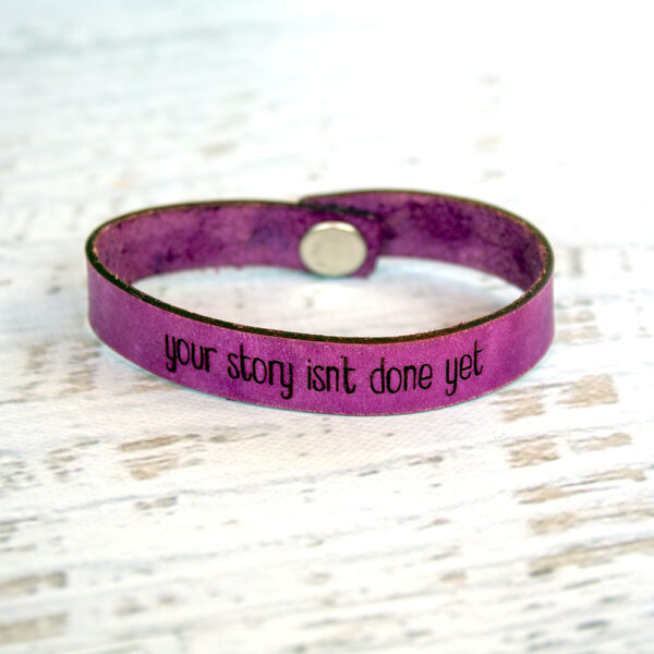 Your story isn’t done yet Skinny Leather Bracelet Deep Violet