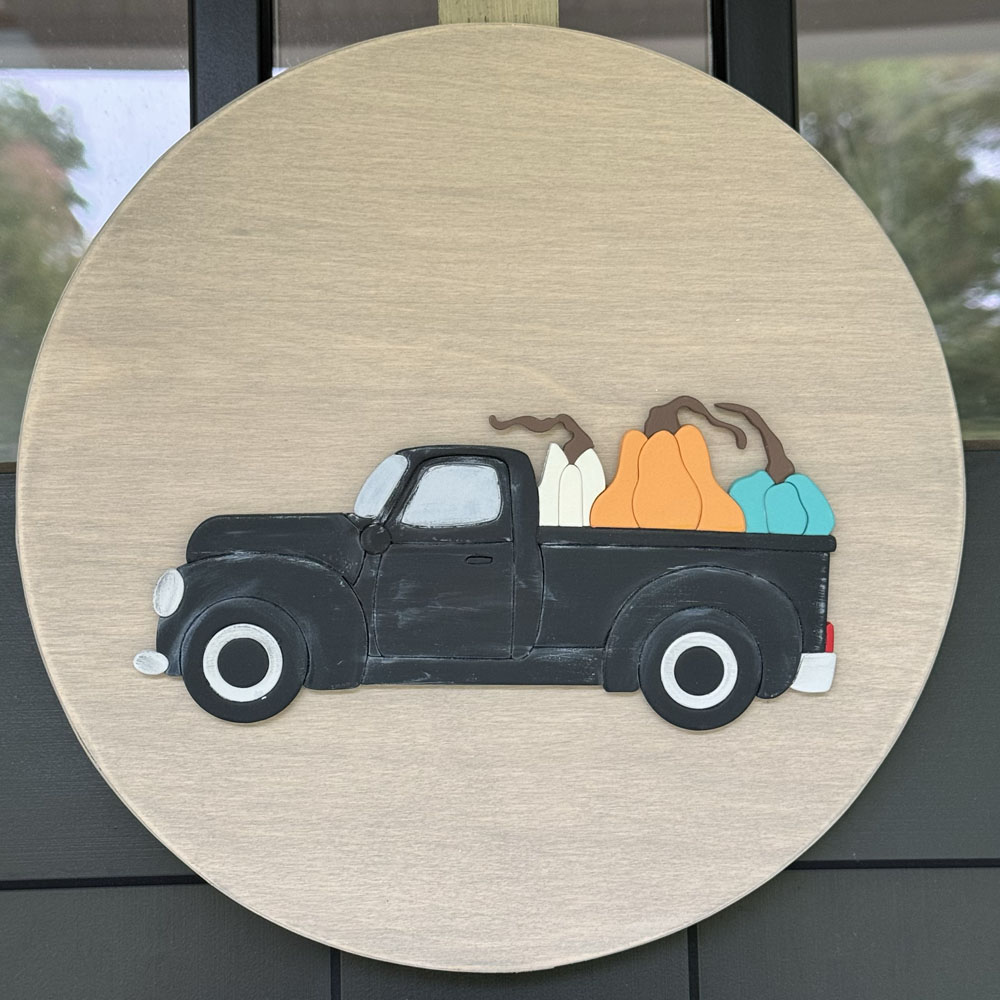 Pickup truck with pumpkins round sign with removable bow